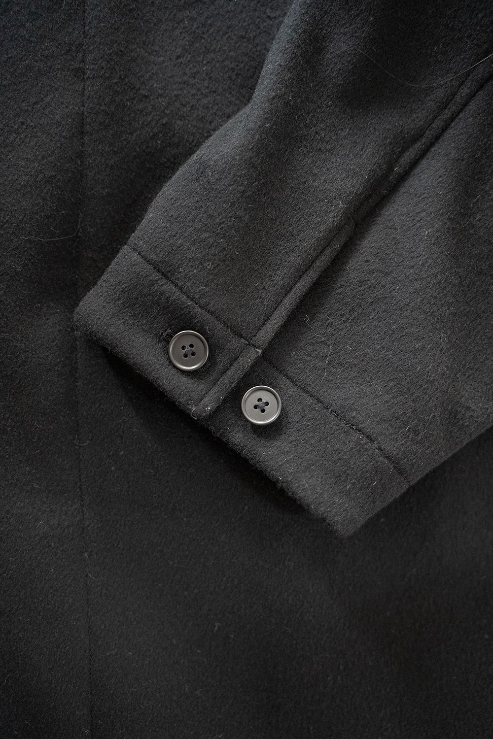 【ラスト1点】【22AW】ラムウールローデンクロスコート(BLACK)