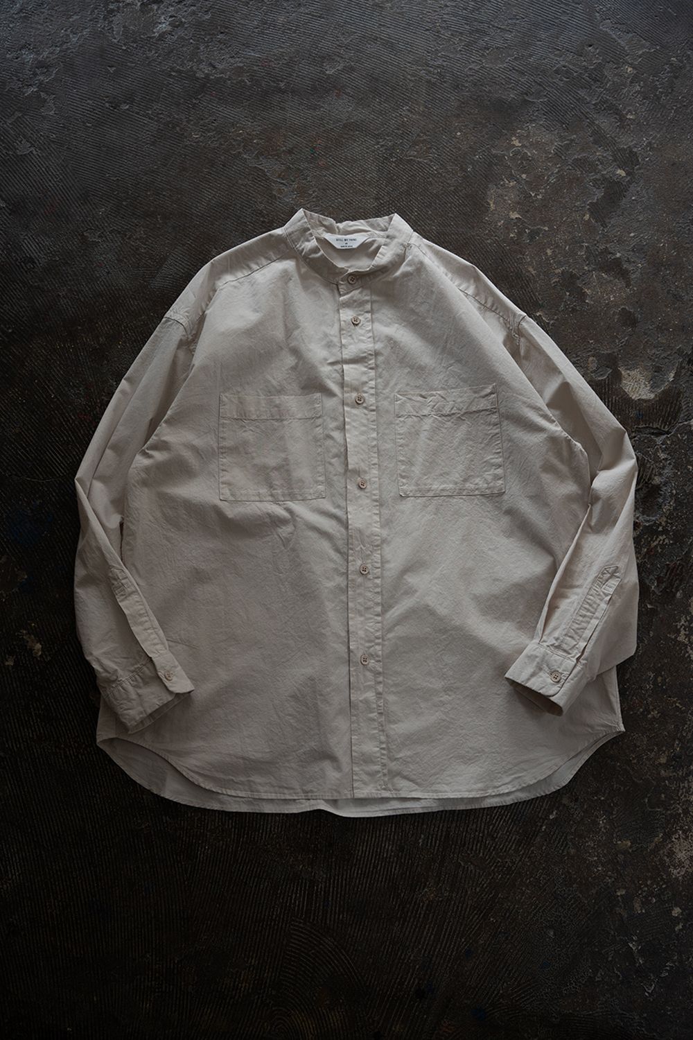 【26AW】ガーメントダイバンドカラーオーバーシャツ(ECRU)