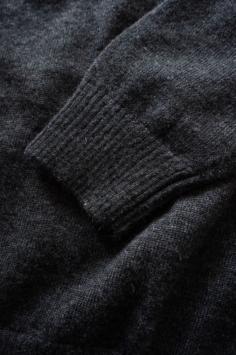 【26AW】モヘア混10Gニットポロ(CHARCOAL)