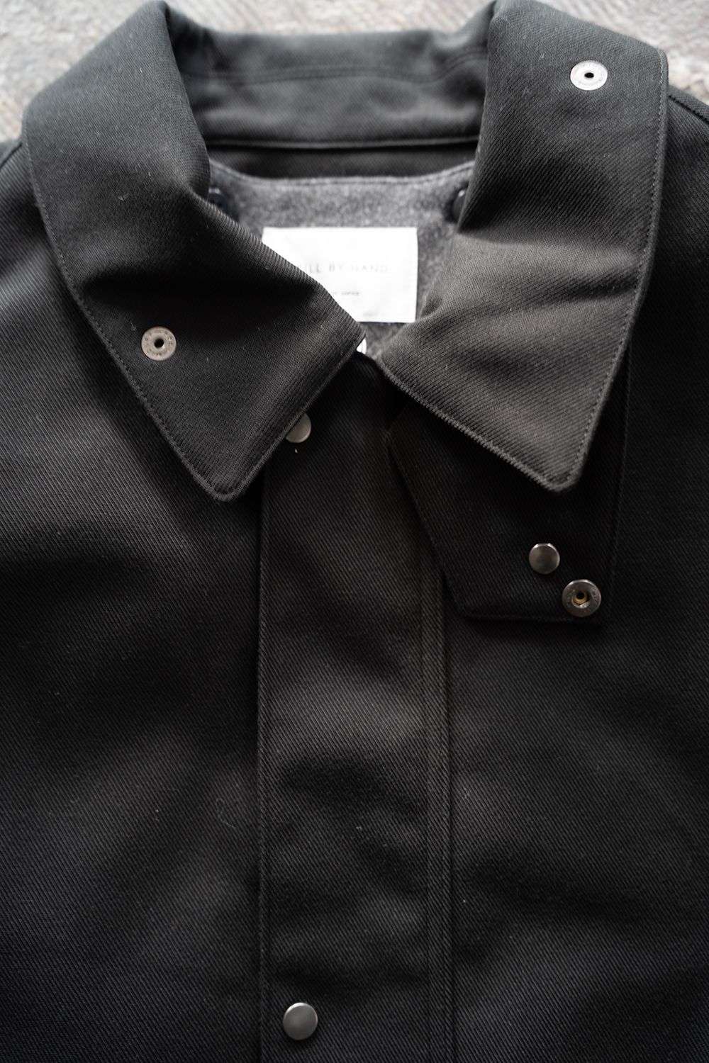 【25AW】コットン×ポリエステルショートブルゾン(BLACK)