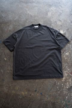 【26SS】シルクネップスプリットヨークTシャツ(CHARCOAL)