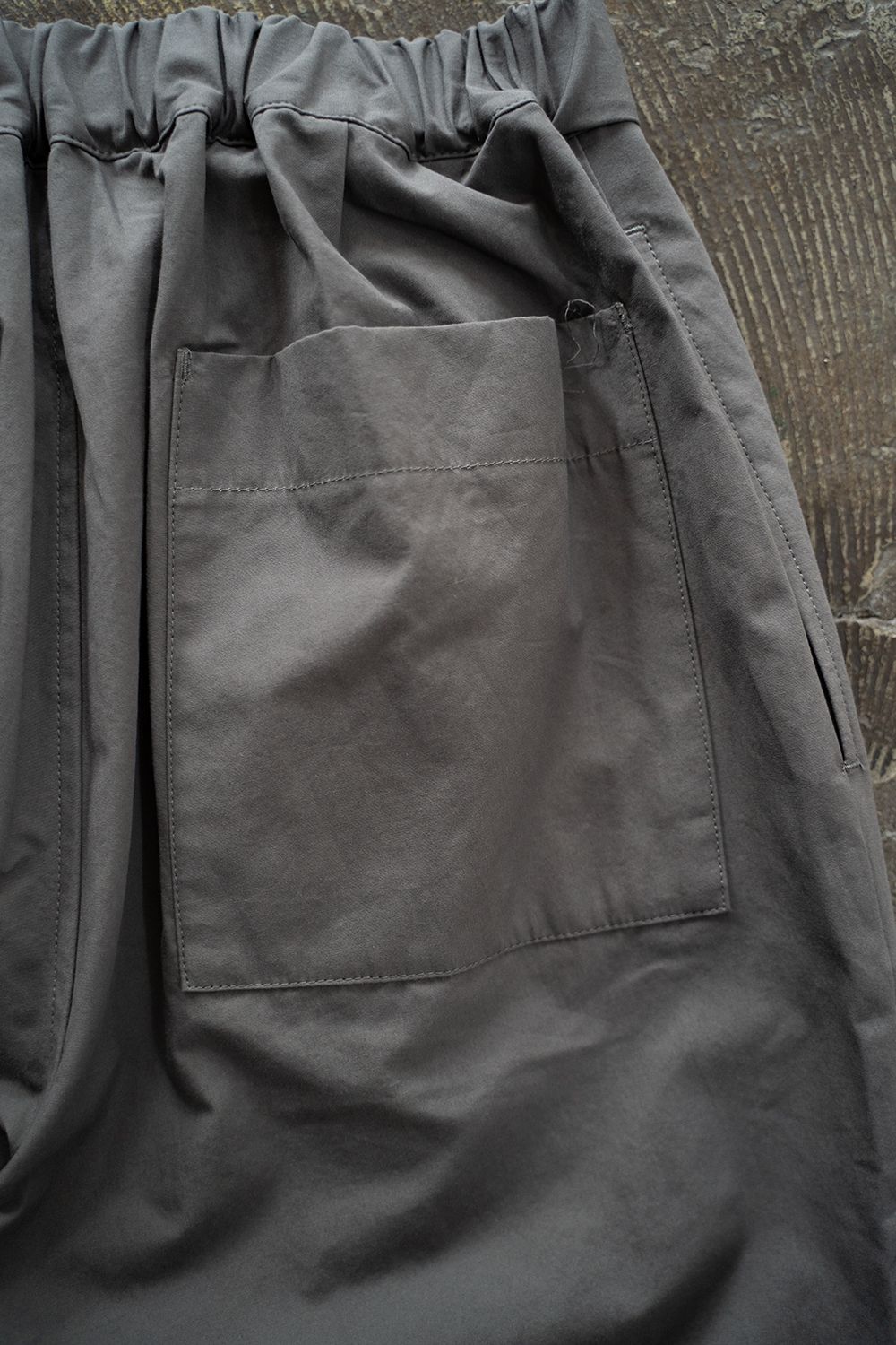 【ラスト1点】【24AW】ディープタックイージーパンツ(SLATE GRAY)