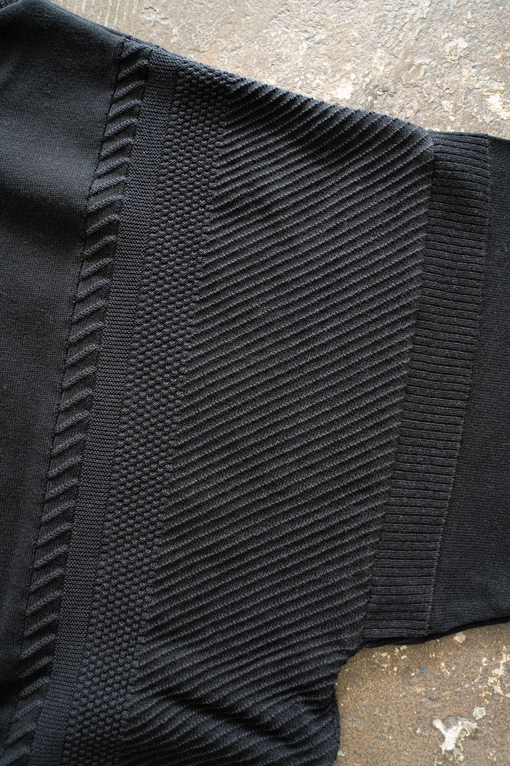 【ラスト1点】【23SS】Hanagasumi Knit(BLACK)