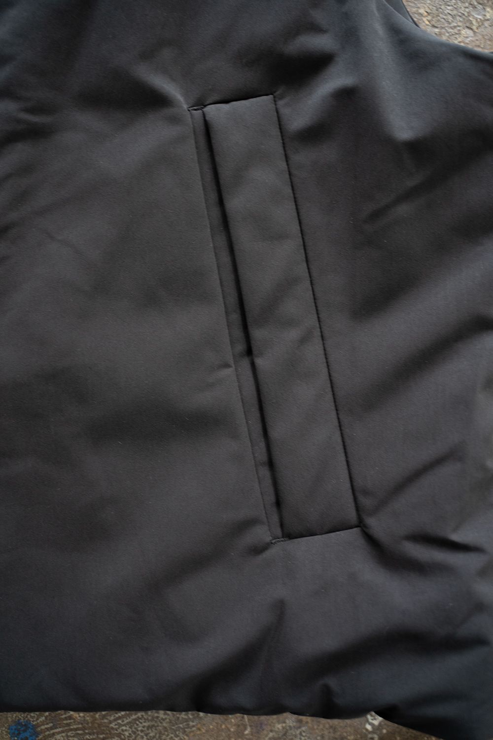 【ラスト1点】【24AW】撥水シンサレートスタンドカラーベスト(INK BLACK)
