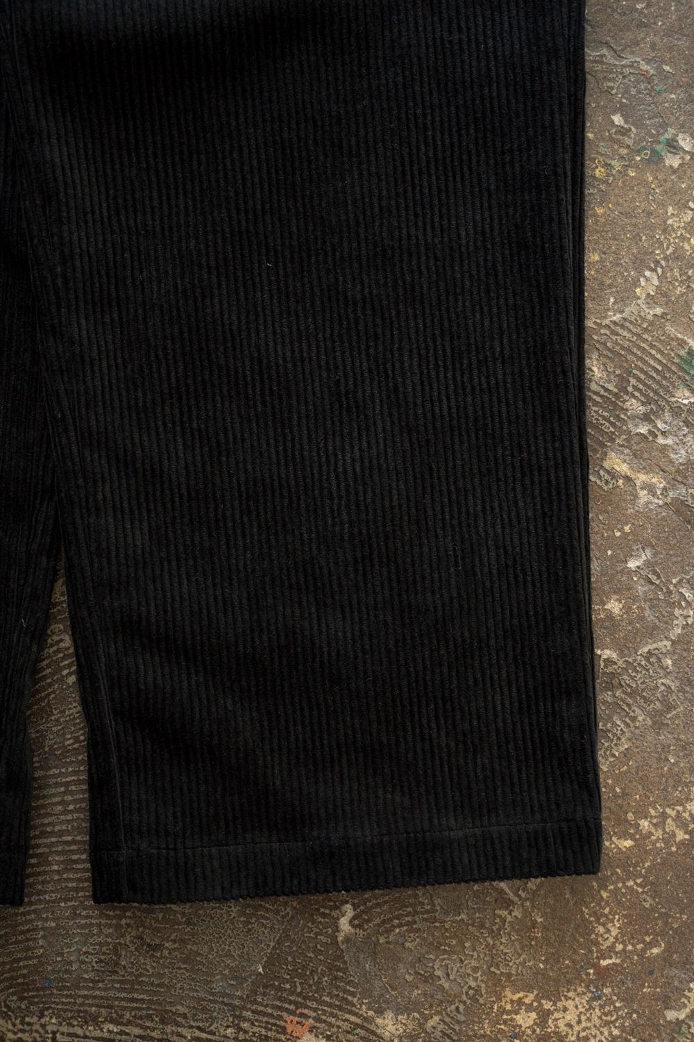 【26AW】綿×レーヨン5Wコーデュロイイージーパンツ(BLACK)