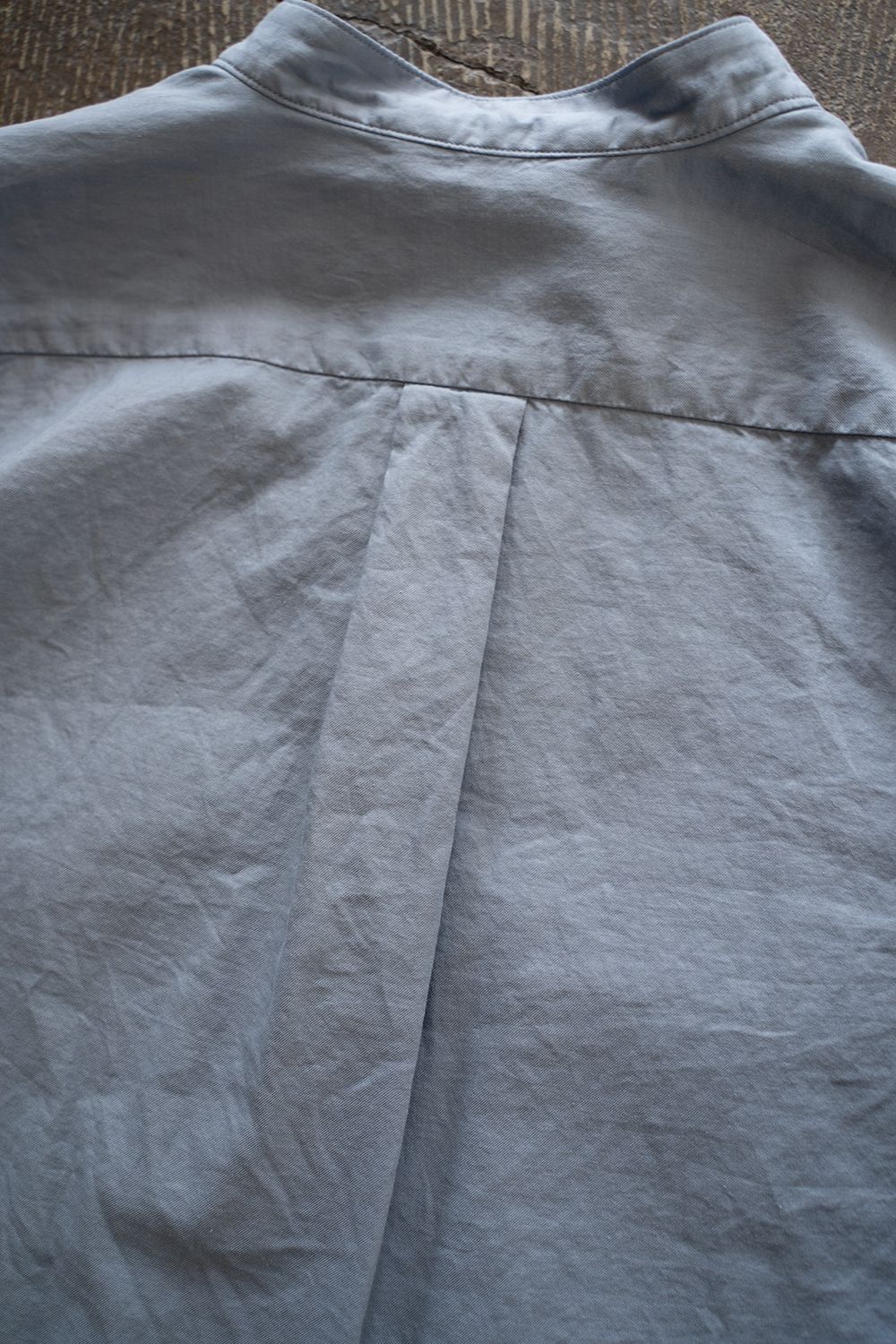 【ラスト1点】【23SS】シルク混両胸ポケットバンドカラーシャツ(BLUE GRAY)