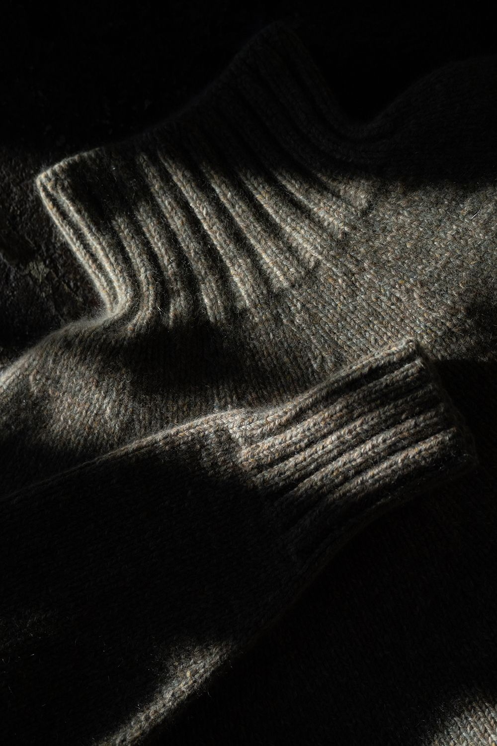 yak/lambs multi ply HAND KNITTING yoke top turtle neck sweater(FOG)