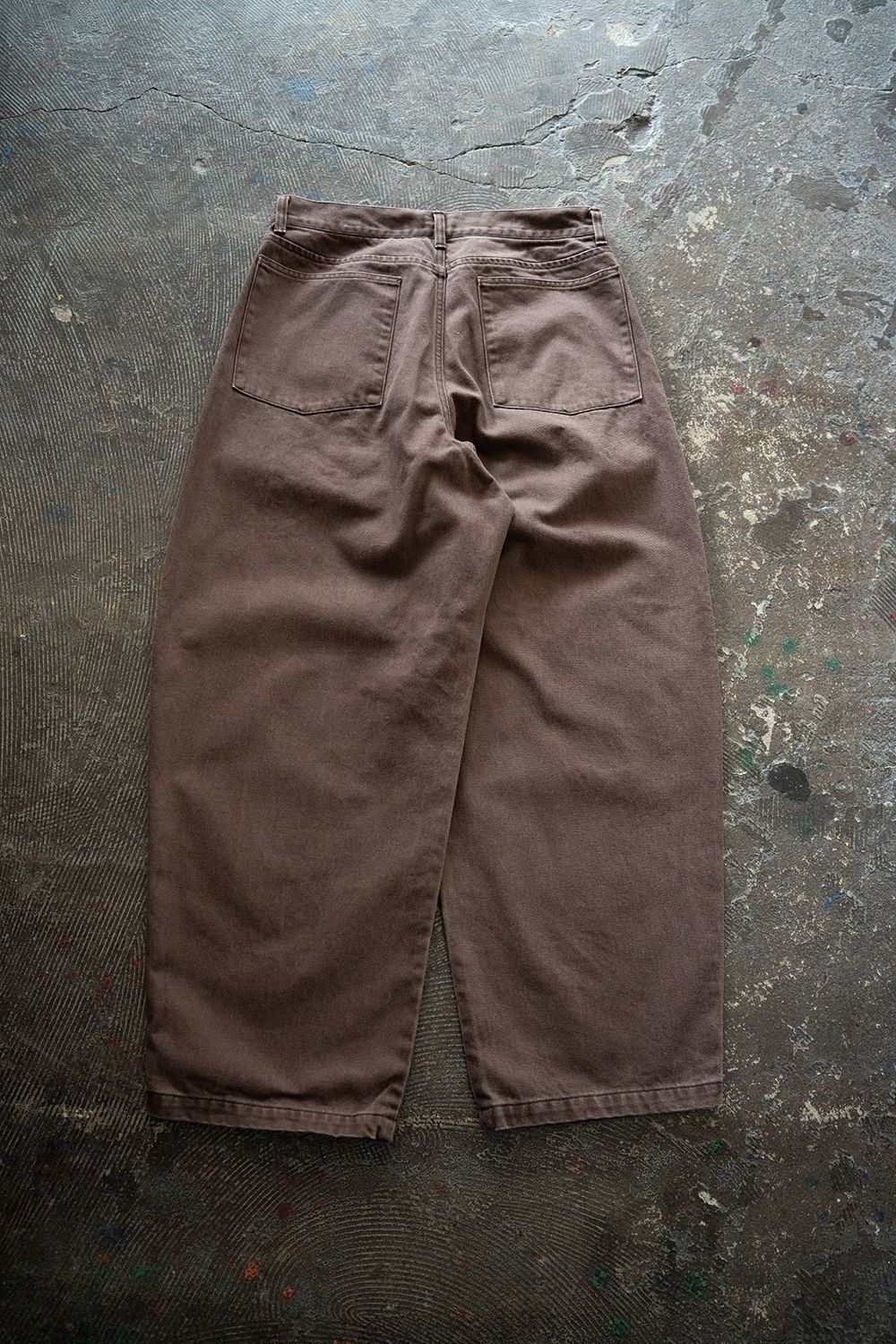 【25AW】フェードカラーデニムワンタックパンツ(BROWN)