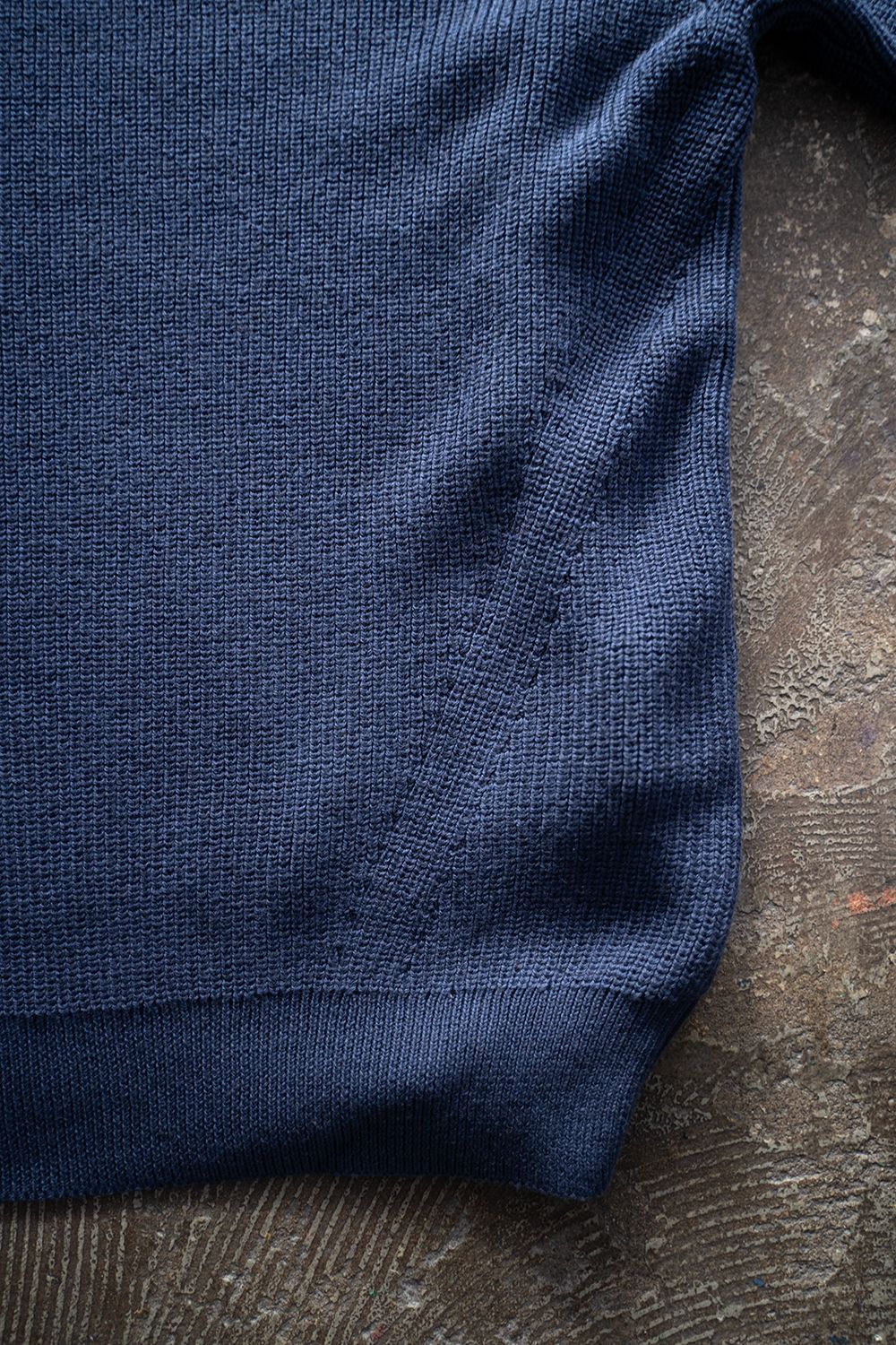 【ラスト1点】【23AW】ヤク×コットン10Gクルーネックニット(BLUE)