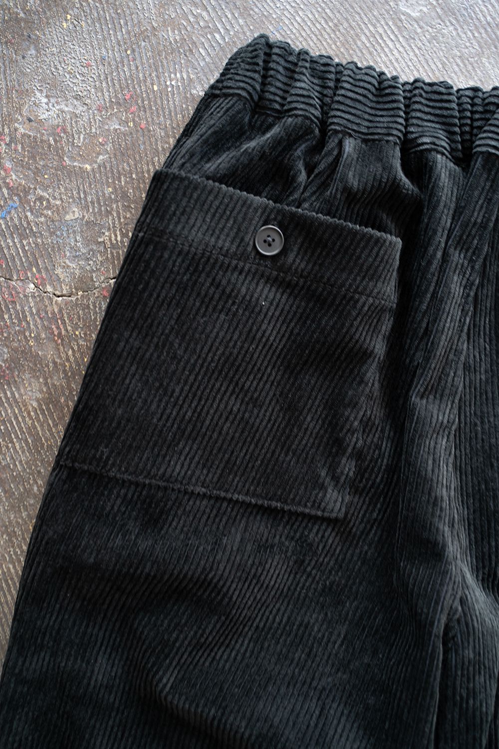 【ラスト1点】【23AW】綿×レーヨンコーデュロイイージーパンツ(BLACK)