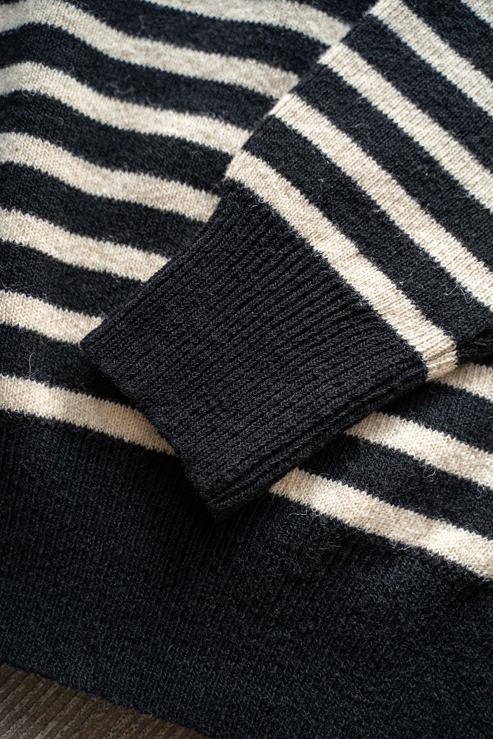 【ラスト1点】Hard twisted Shetlandwool GOB sweater(BLACK×WHITE)