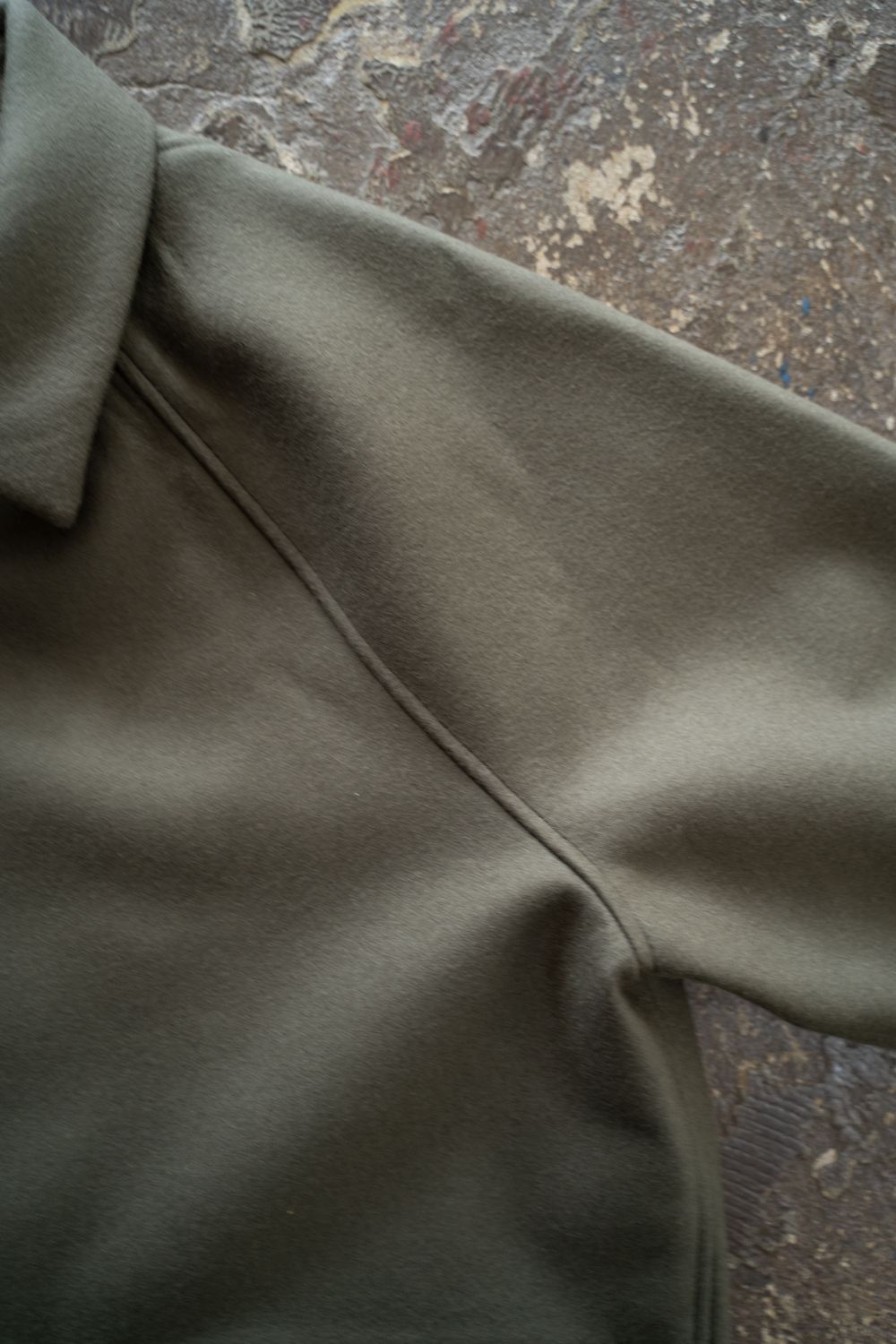 【25AW】Super110'Sメルトンステンカラーハーフコート(SAGE)