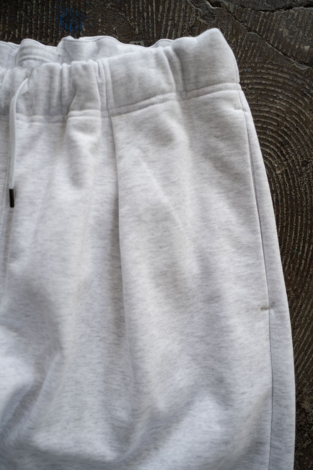 【25AW】裏毛ワンタックスラックス(LIGHT GRAY)