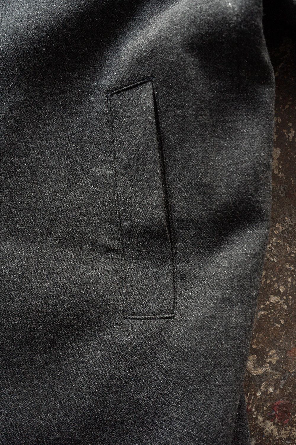 【26AW】ウール×シルクステンカラーハーフコート(GREY)