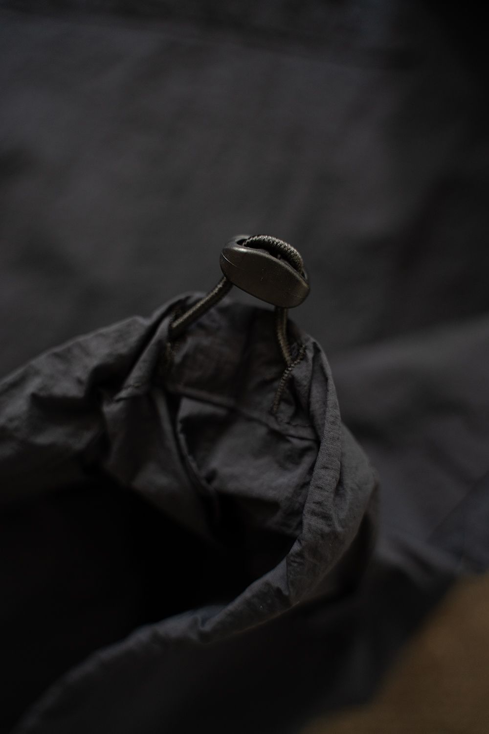 【ラスト1点】【24AW】撥水ナイロンアノラックブルゾン(BLACK NAVY)