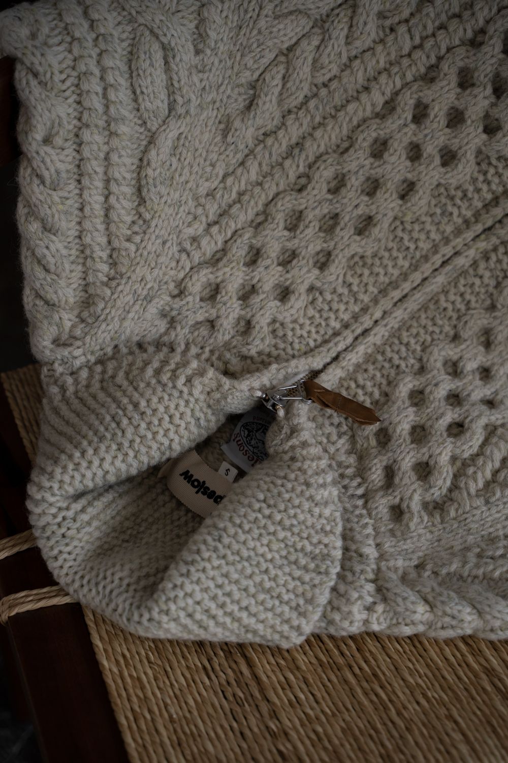 【Sサイズ】Jamieson’s Shetland wool HAND KNITTING Cowichan sweater(WHITE)