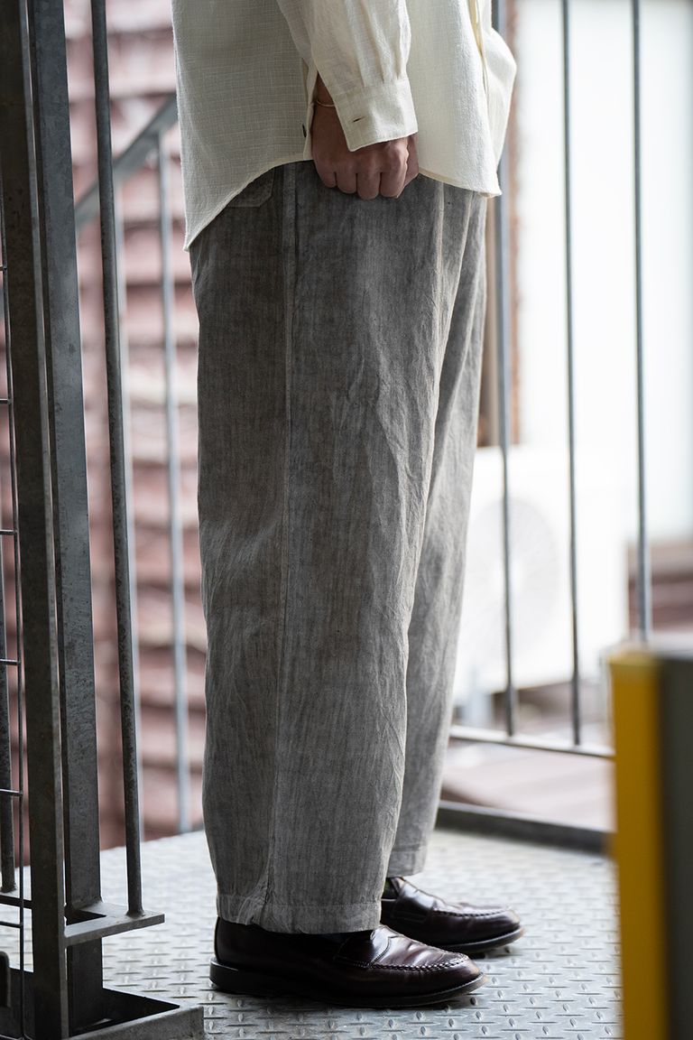176cm、58kgの細身体型でサイズ2を着用しております。