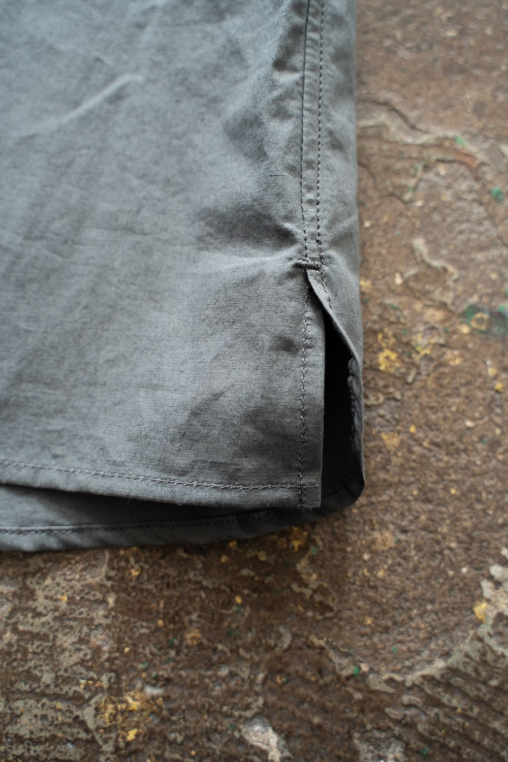 【ラスト1点】【23SS】半袖タイプライターレギュラーカラーシャツ(SLATE GRAY)