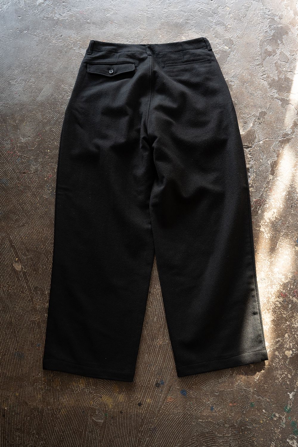 【26AW】ウール×ナイロンワンタックパンツ(BLACK)
