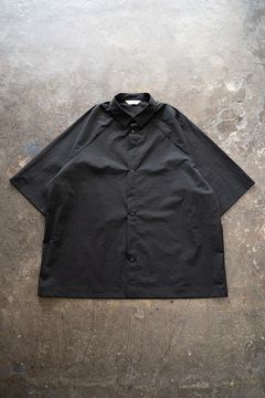 【ラスト1点】【25SS】ストレッチナイロン変形スリーブ半袖シャツ(BLACK)