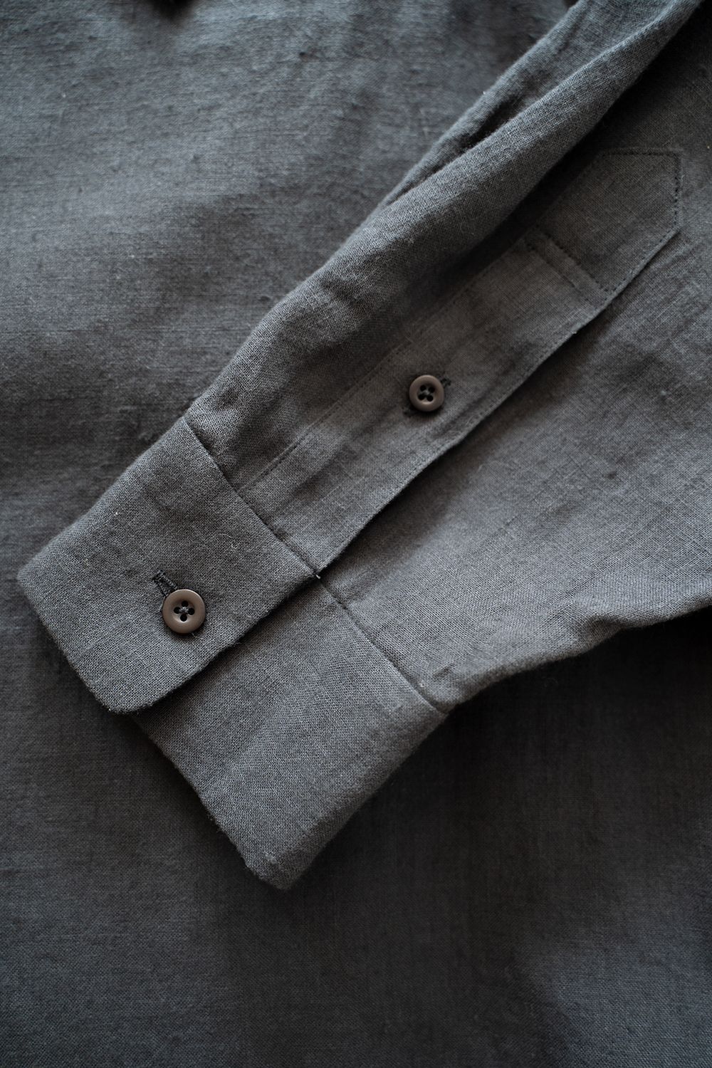 【ラスト1点】【22AW】リネンオックスシャツ(CHARCOAL)