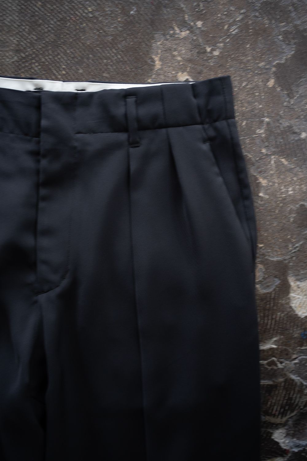 【ラスト1点】【26SS】PE Drape Double Tuck PT/ポリエステルドレープWタックパンツ(GRAY)