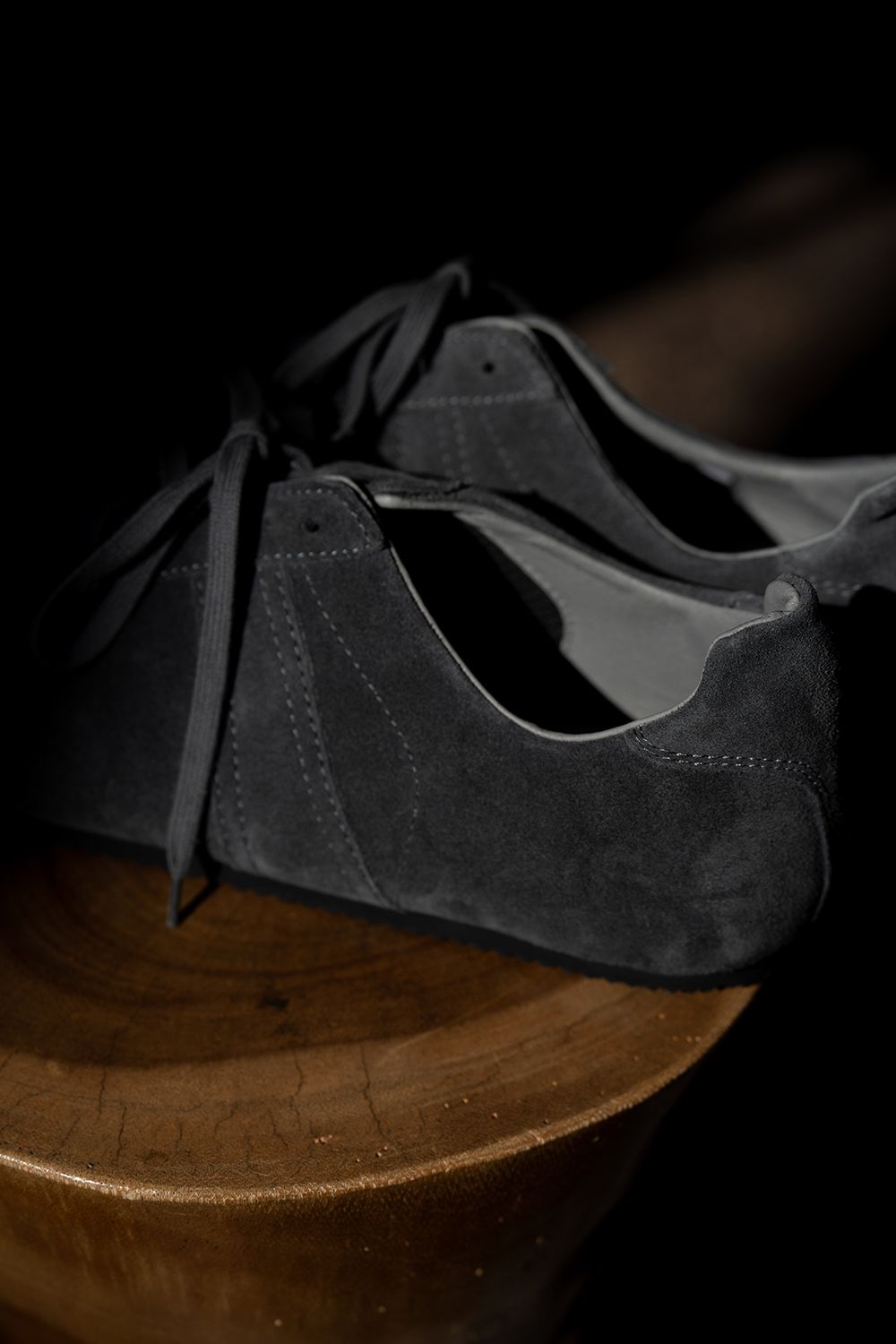 【26AW】REPRODUCTION OF FOUND×STILL BY HAND Sneaker '26 スウェードスニーカー(CHARCOAL)