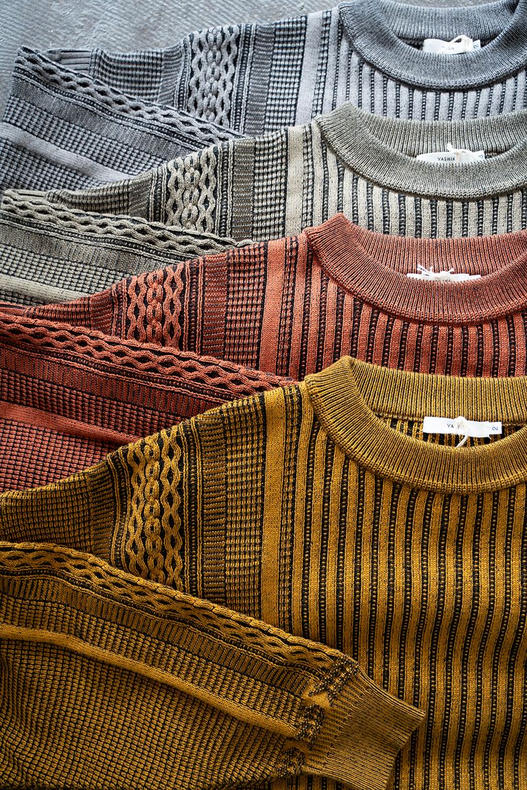 上からCHARCOAL、KHAKI、ORANGE、MUSTARD