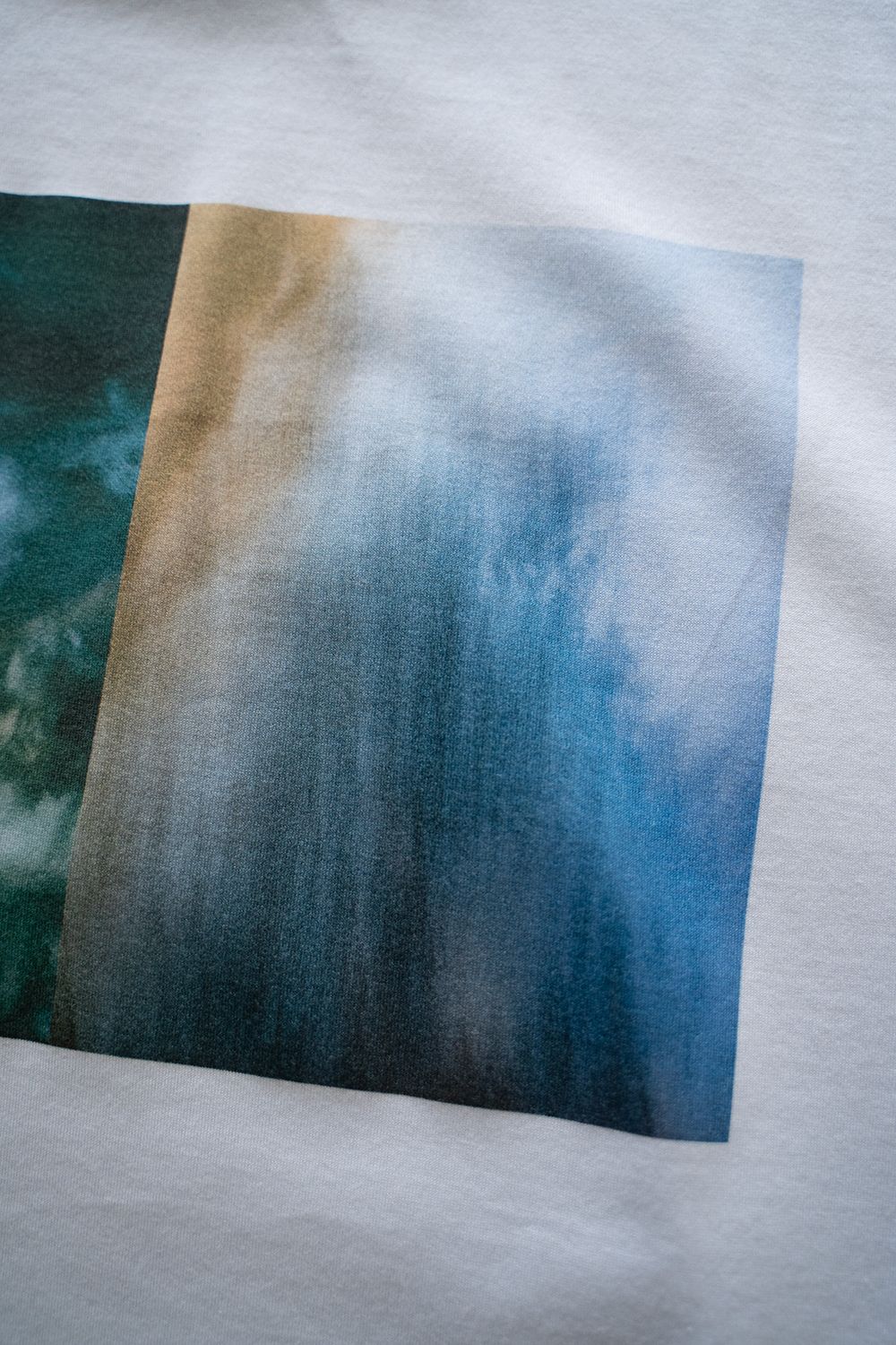 【ラスト1点】【24SS】グラフィックTシャツ(SMOKE BLUE)