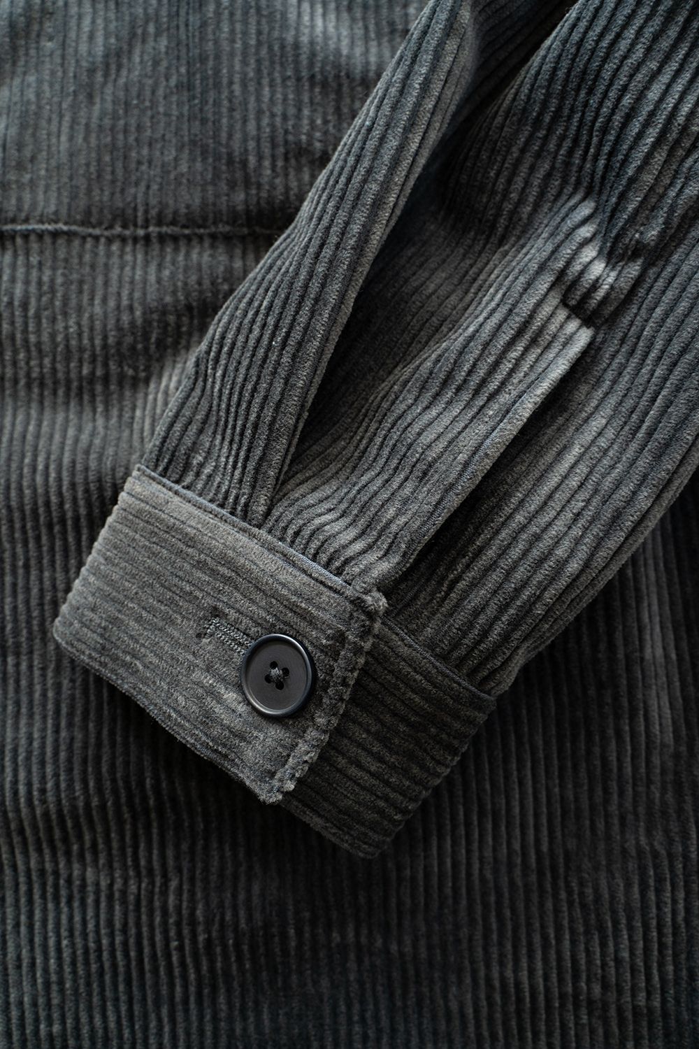 【ラスト1点】【25AW】綿×レーヨンコーデュロイシャツジャケット(BLUE CHARCOAL)