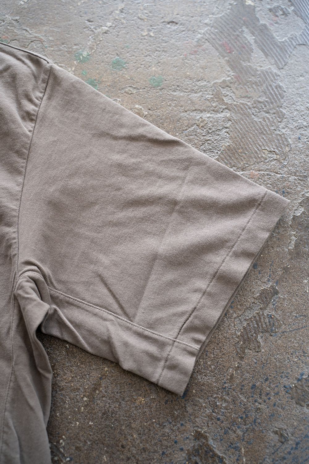 【ラスト1点】Back Shirt Tee/強撚天竺Tシャツ(GREIGE)