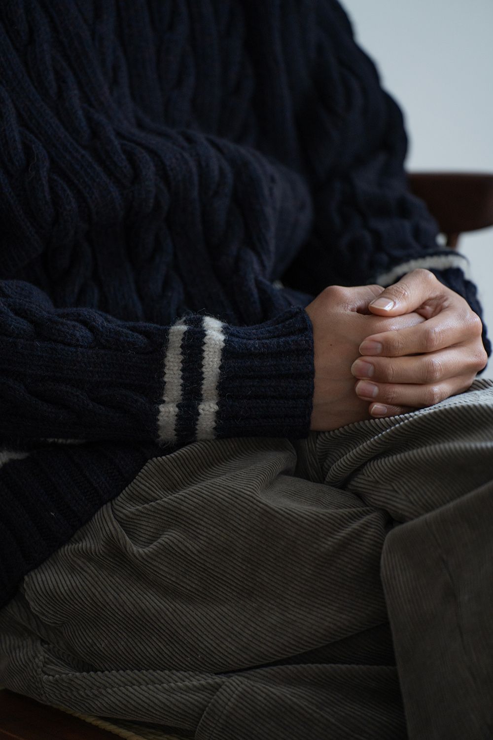 【ラスト1点】camel/cashmere HAND KNITTING cricket sweater(NAVY)