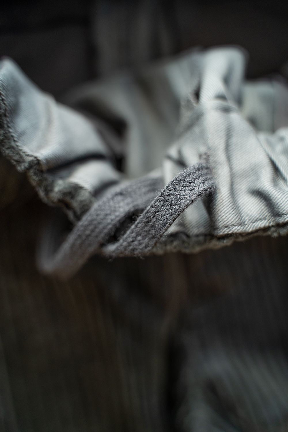 【ラスト1点】【24AW】3.5W太畝コーデュロイイージーパンツ(BLUE CHARCOAL)