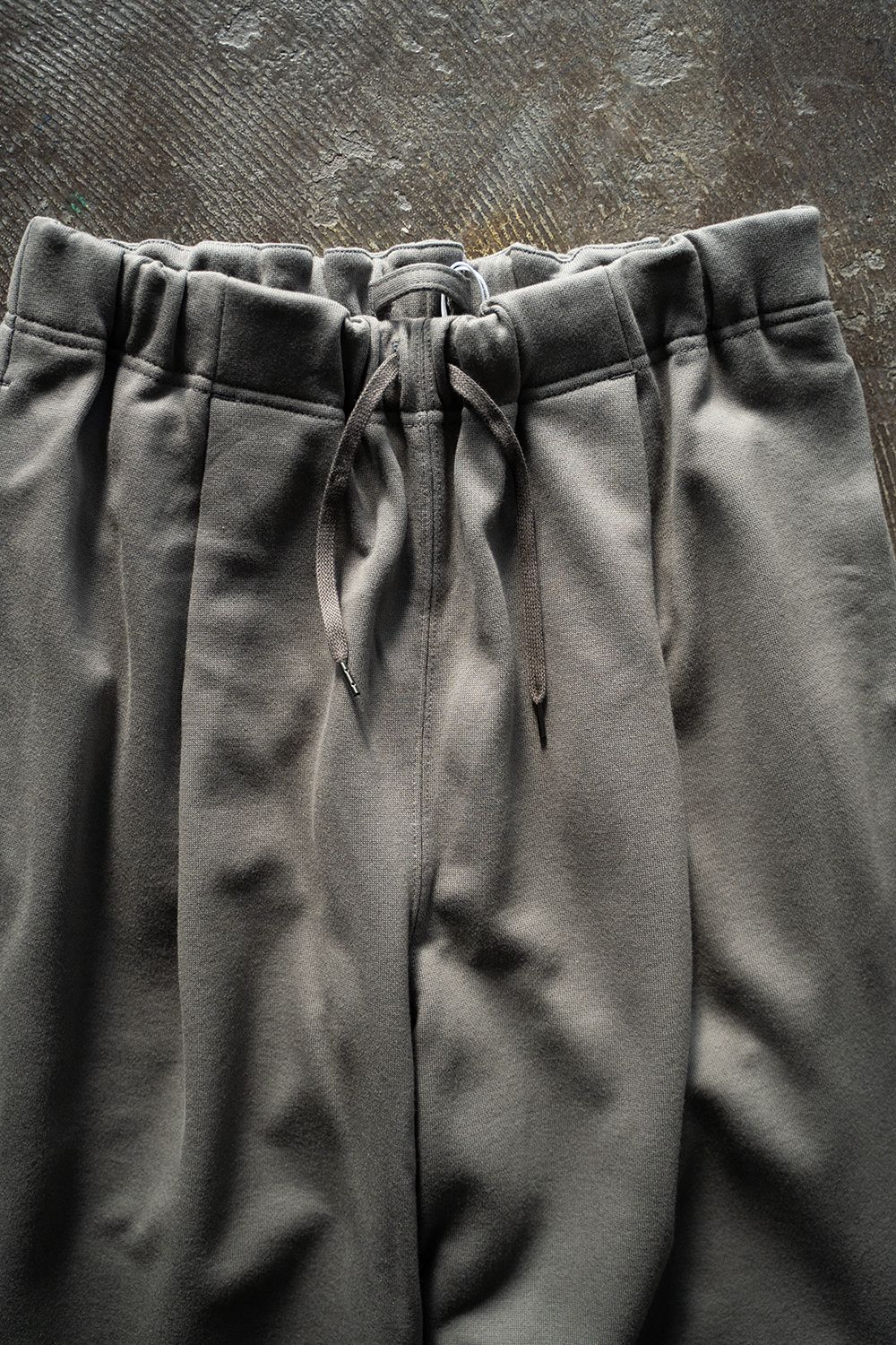 【ラスト1点】【24AW】裏毛スウェットイージーパンツ(GREIGE)