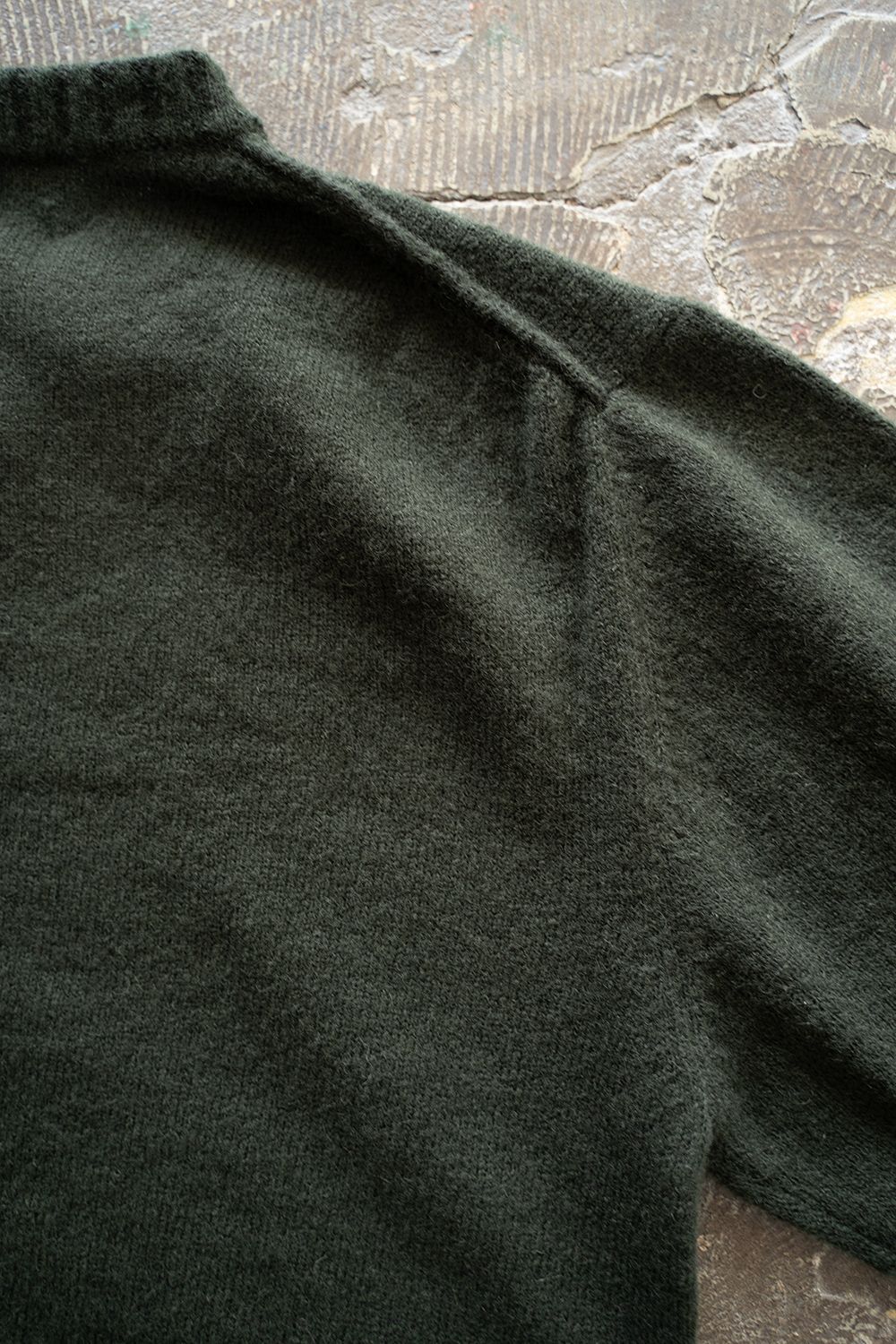 【ラスト1点】【24AW】ループヤーンクルーネックカーディガン(DARK GREEN)