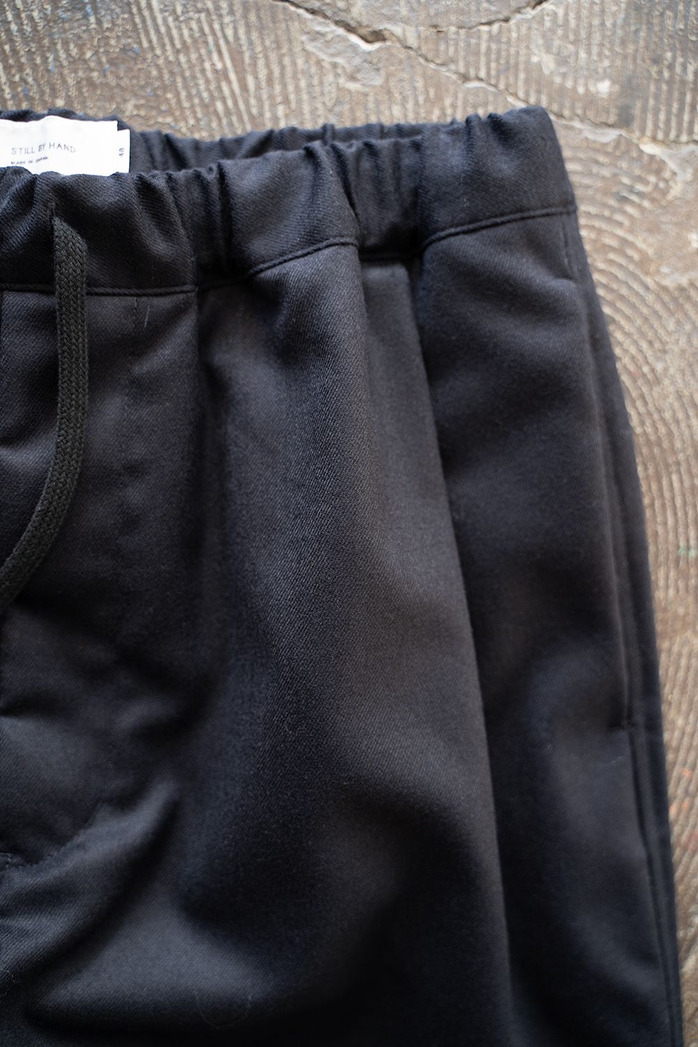 【25AW】サキソニーイージーパンツ(BLACK NAVY)