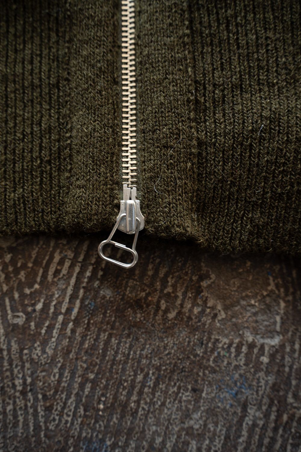 Hard twisted Shetlandwool type C-2(OLIVE KHAKI)