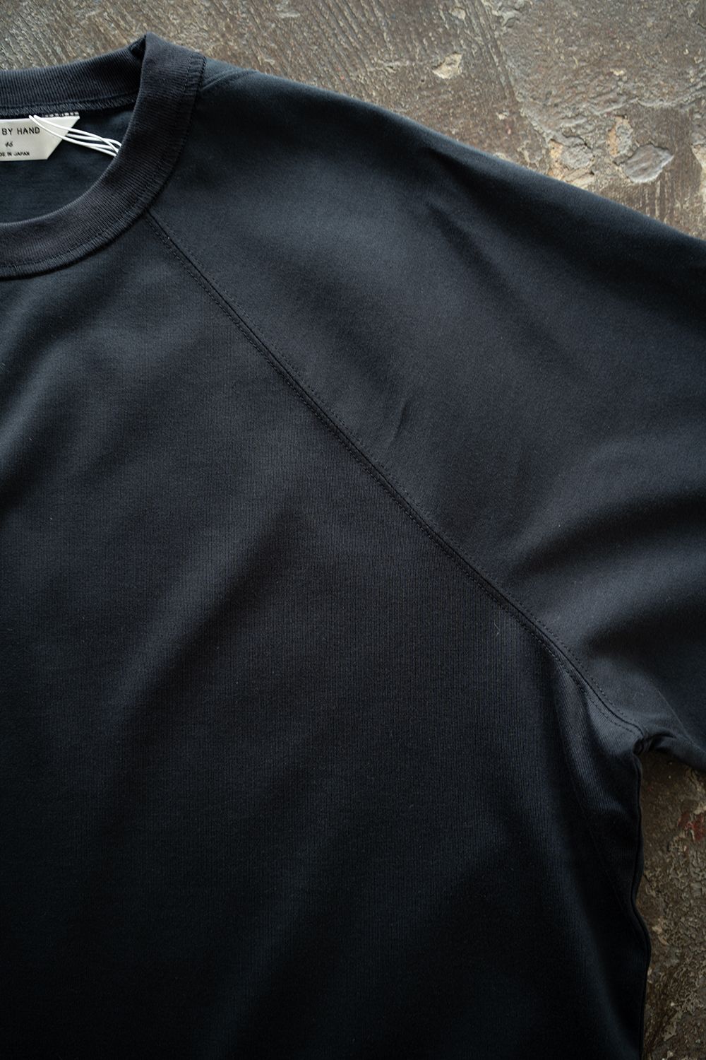 【26SS】オーバーサイズ変形スリーブTシャツ(NAVY)