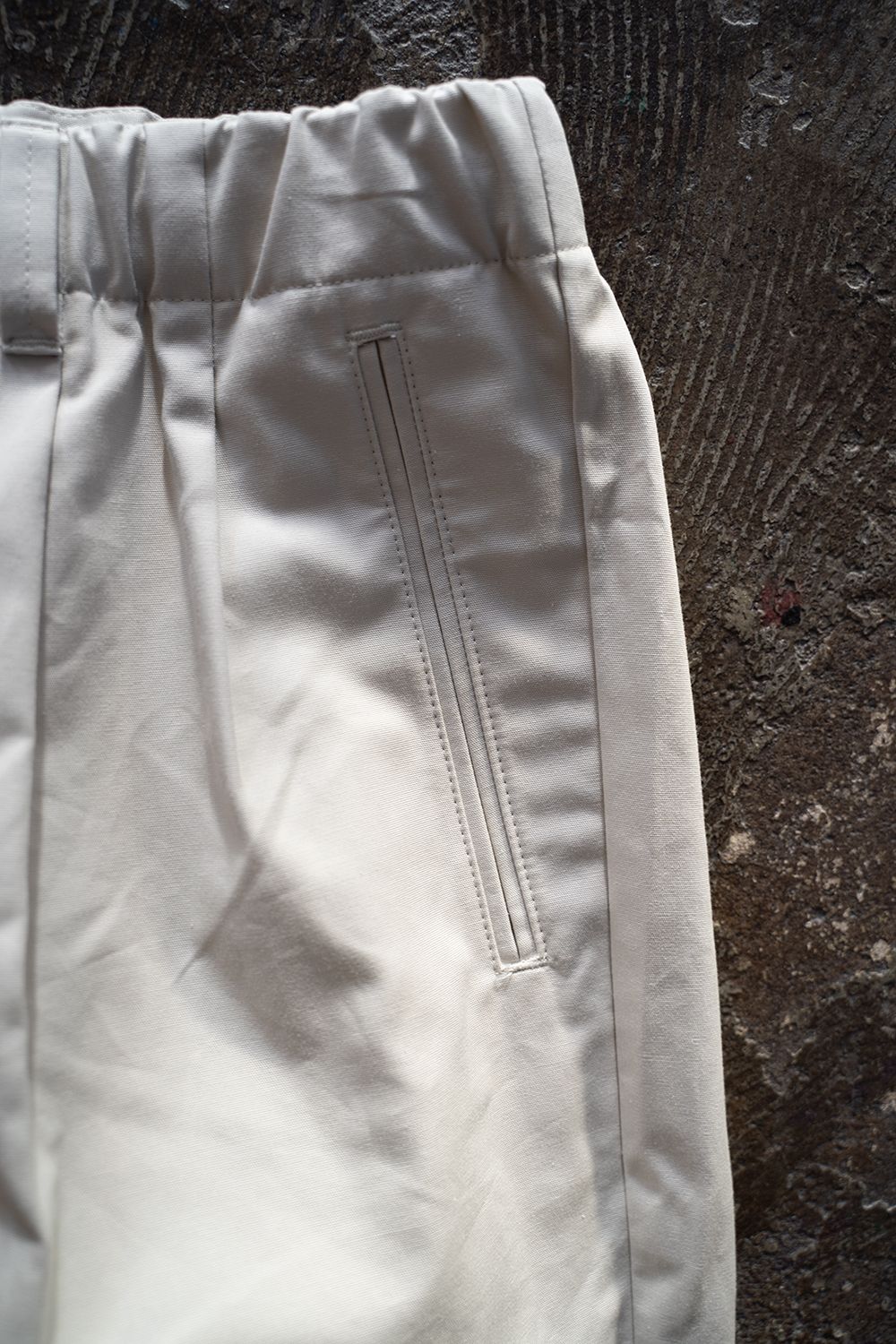 【ラスト1点】【22AW】甘撚りオックス2タックイージーパンツ(LIGHT GRAY)