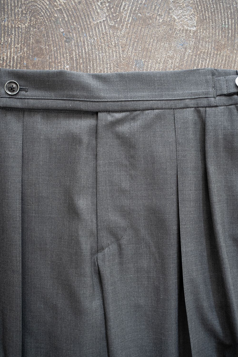 【ラスト1点】【23SS】2-Tack Wool Tropical Trousers/2タックウールトロピカルトラウザーズ(CHARCOAL)
