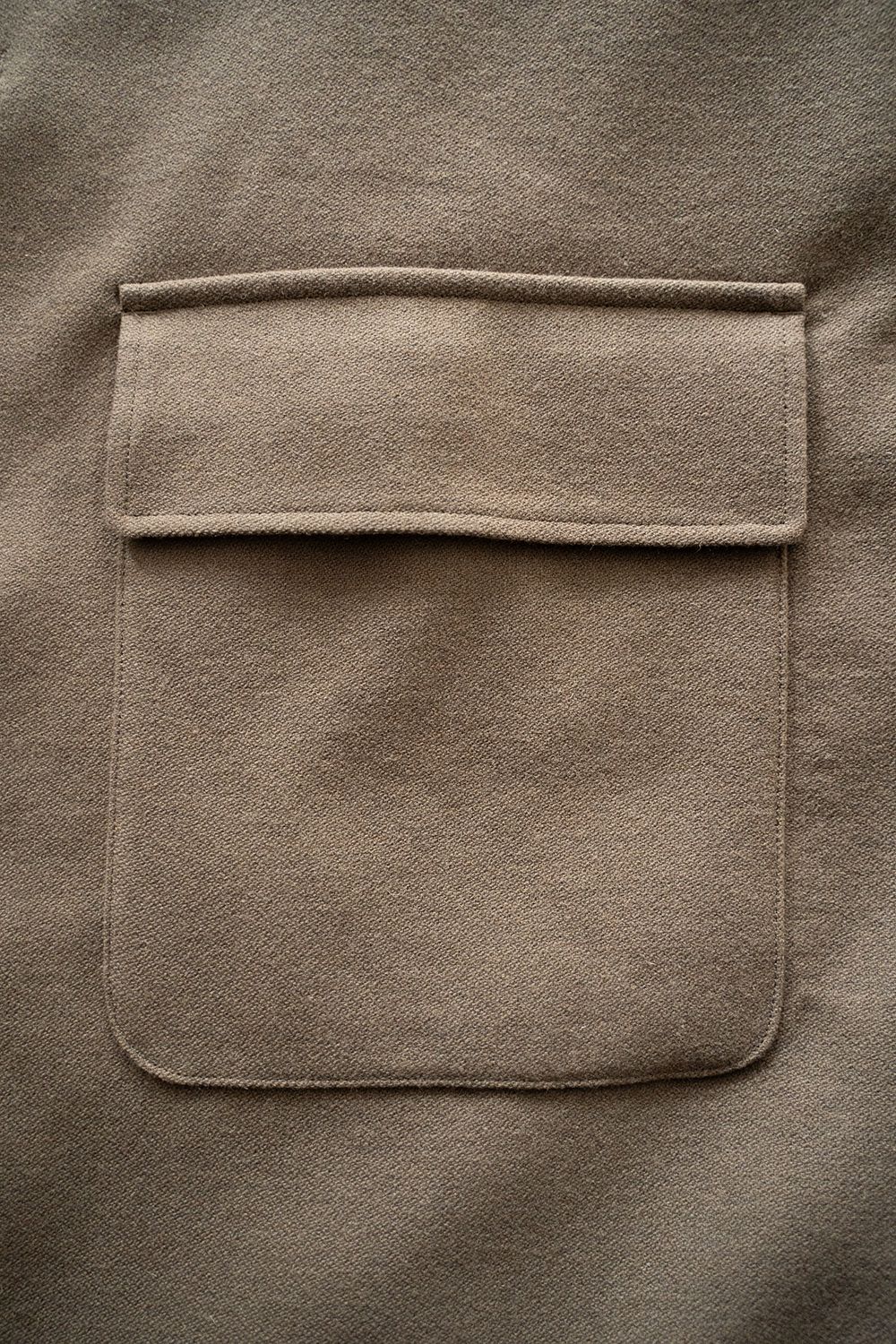 【25AW】ウール×ナイロンステンカラーコート(KHAKI BEIGE)