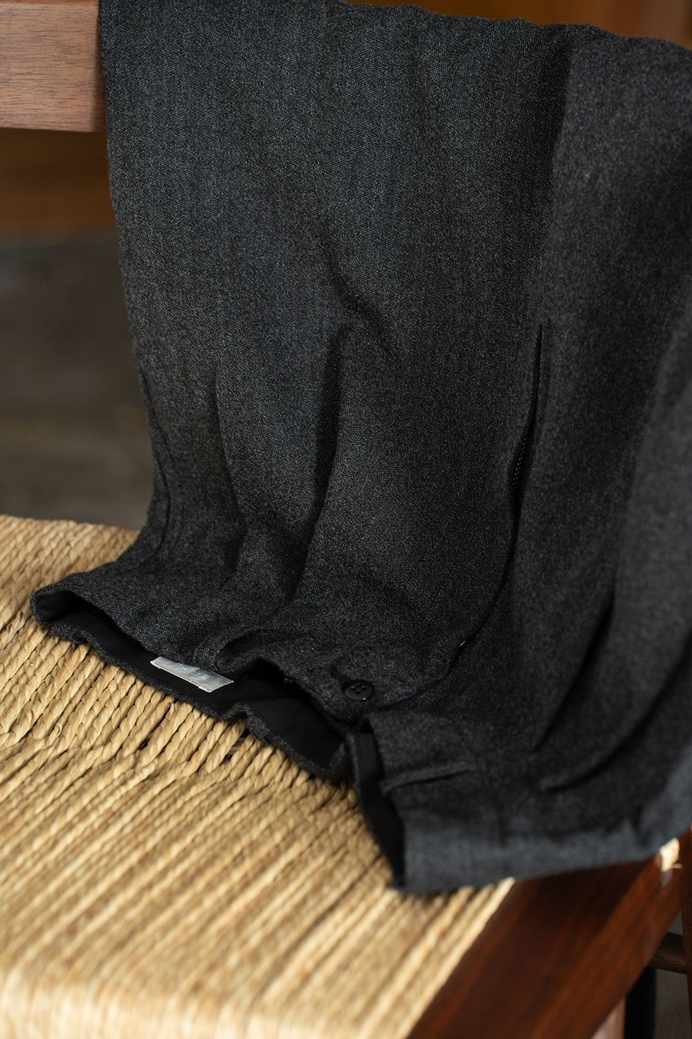 【ラスト1点】【26AW】Wool 2Tuck Trousers(CHARCOAL)