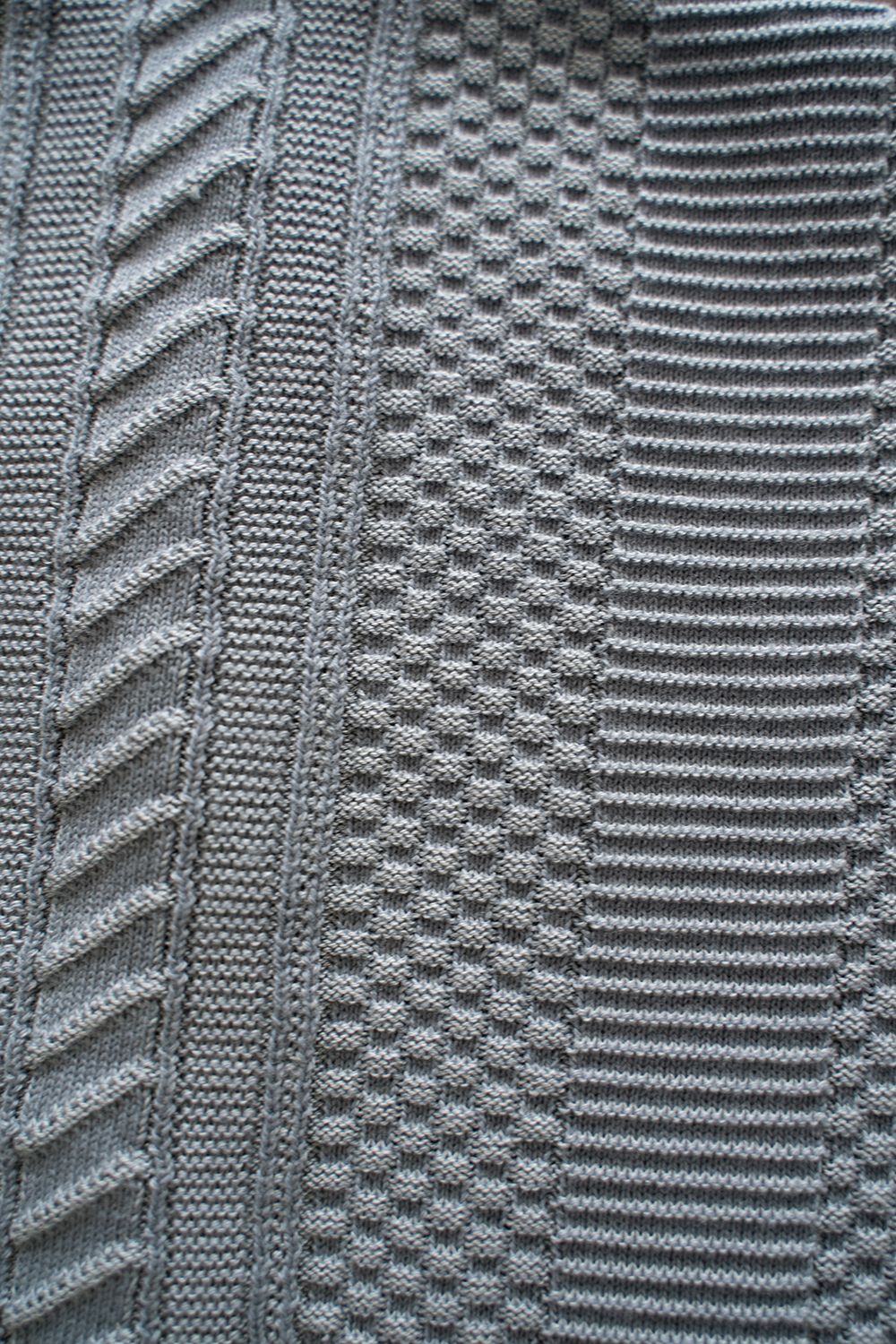 YASHIKI - Harukaze Henley Knit(PALE BLUE) | Salty