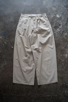 【ラスト1点】【25SS】ガーメントダイディープタックワイドパンツ(TAUPE)