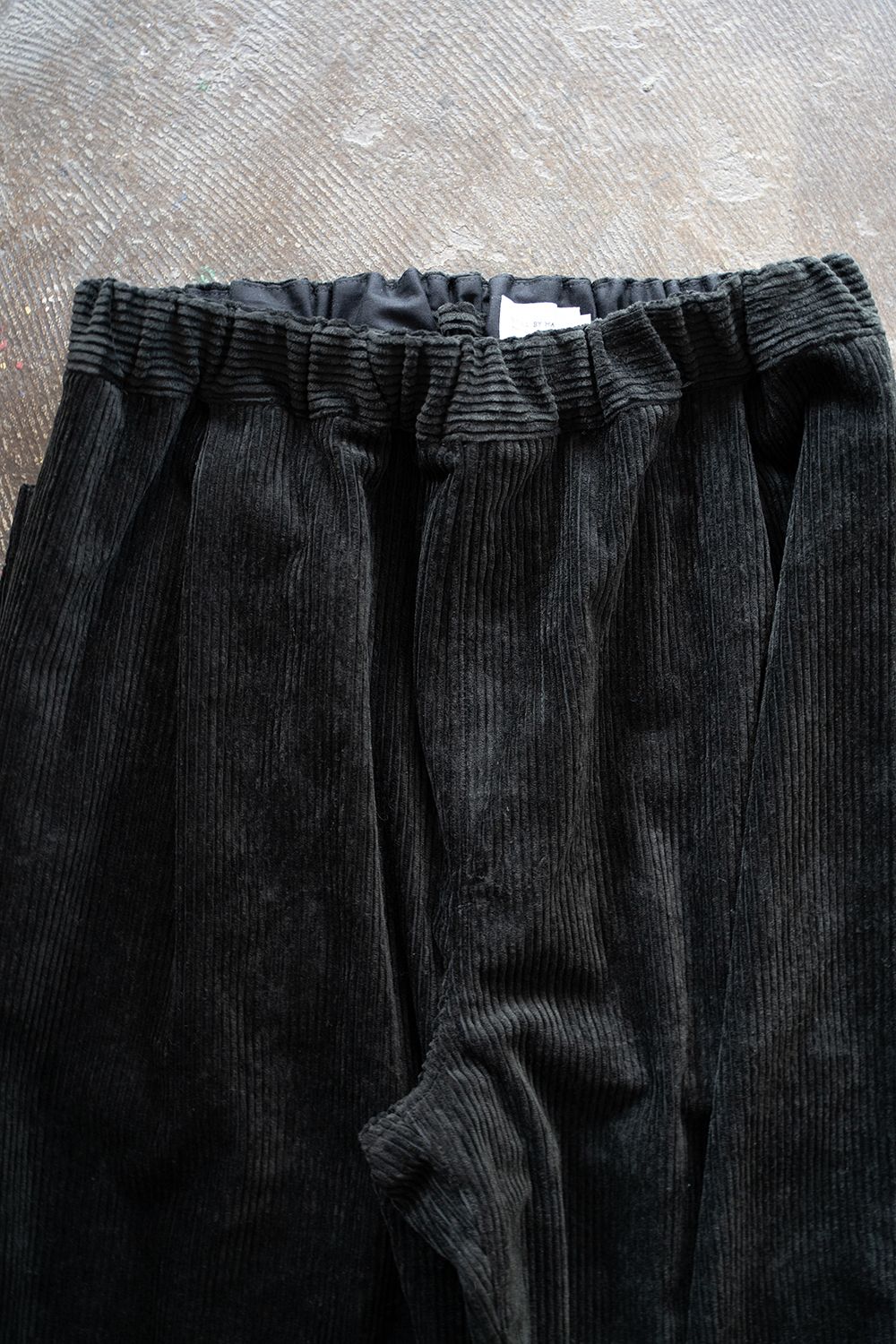 【ラスト1点】【23AW】綿×レーヨンコーデュロイイージーパンツ(BLACK)