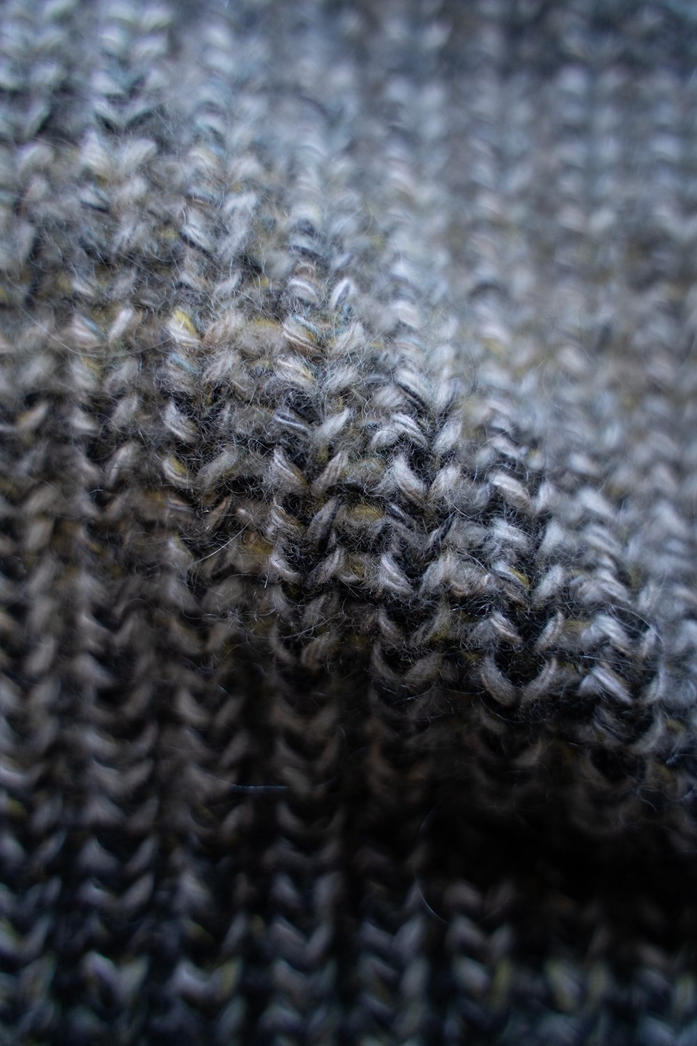 【ラスト1点】odd stripes turtle neck sweater(BLACK MIX)
