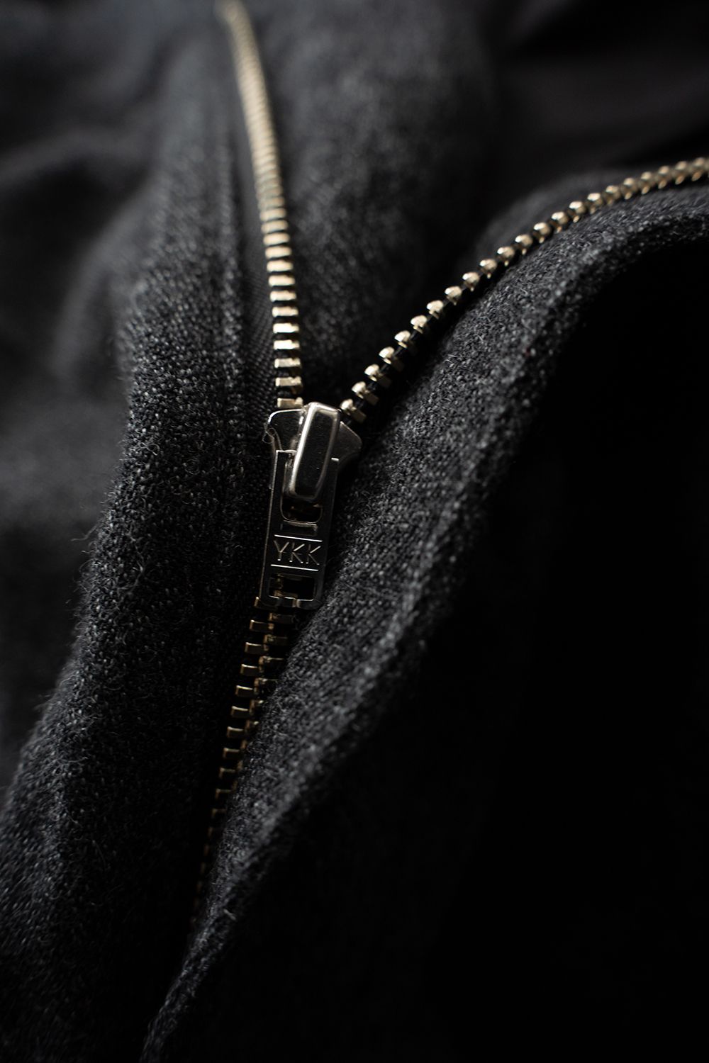 【ラスト1点】【26AW】Wool 2Tuck Trousers(CHARCOAL)