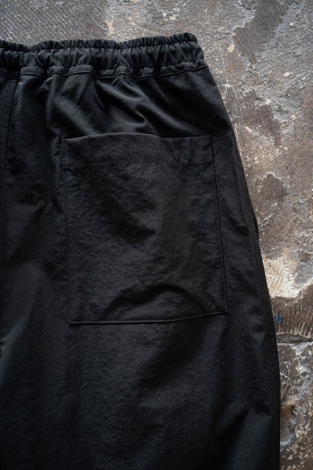 【ラスト1点】【25AW】タスランナイロンニータックイージーパンツ(BLACK)
