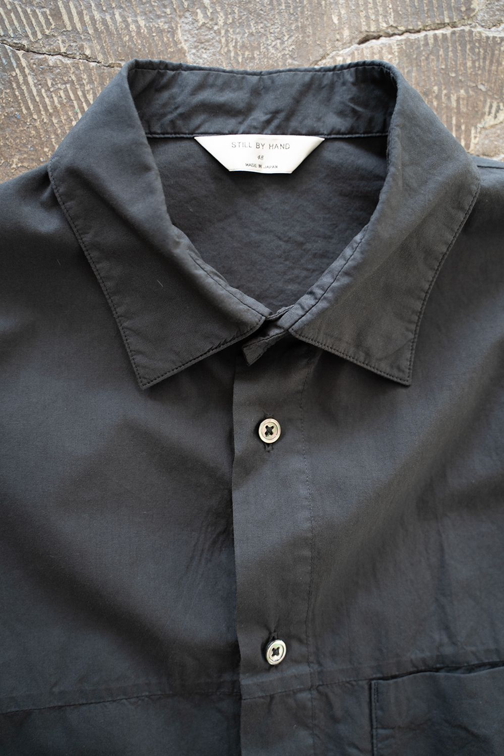 【ラスト1点】【23SS】シルク混半袖ヨークスリーブシャツ(BLACK NAVY)