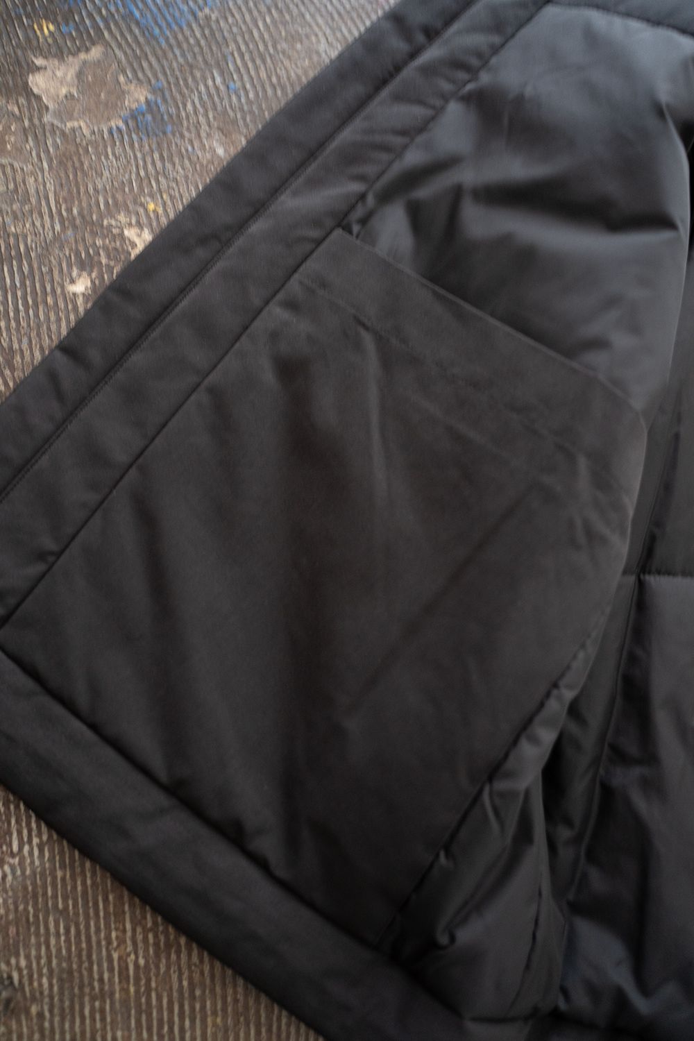 【ラスト1点】【24AW】撥水シンサレートスタンドカラーベスト(INK BLACK)